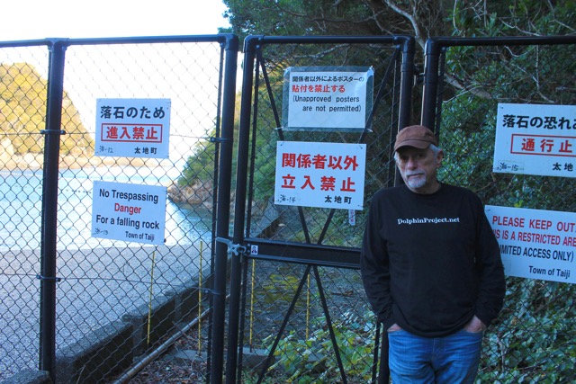 Reprise de la chasse aux dauphins, Japon – Ric O’Barry arrêté par la Police… Communiqué de Presse