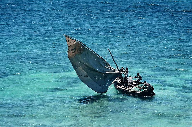 800px-Mozambique_-_traditional_sailboat.jpg