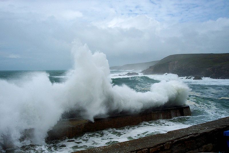 800px-Tempête_à_Pors-Loubous.jpg