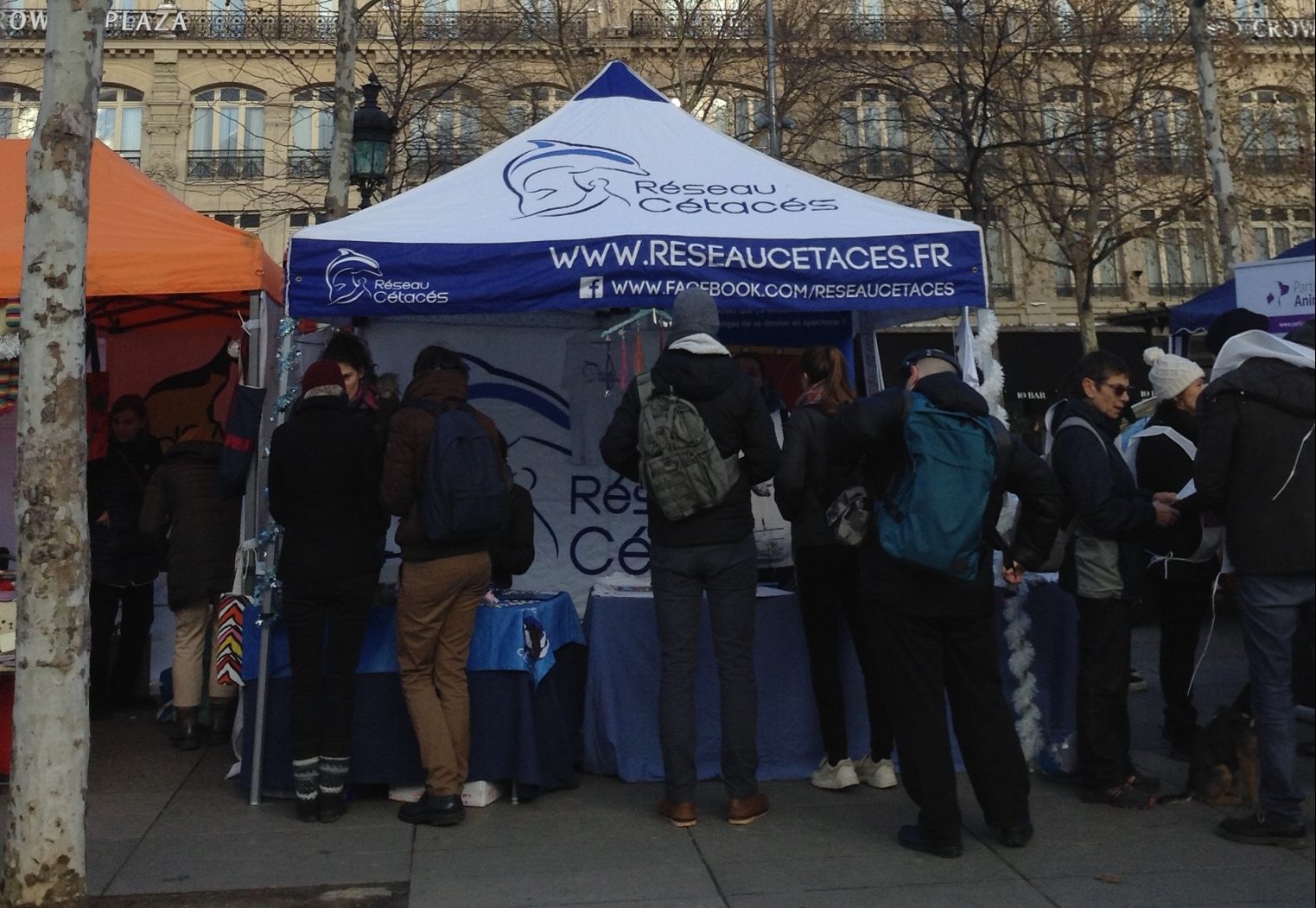 Vegan Place de Noël le 16 décembre 2017, Paris…