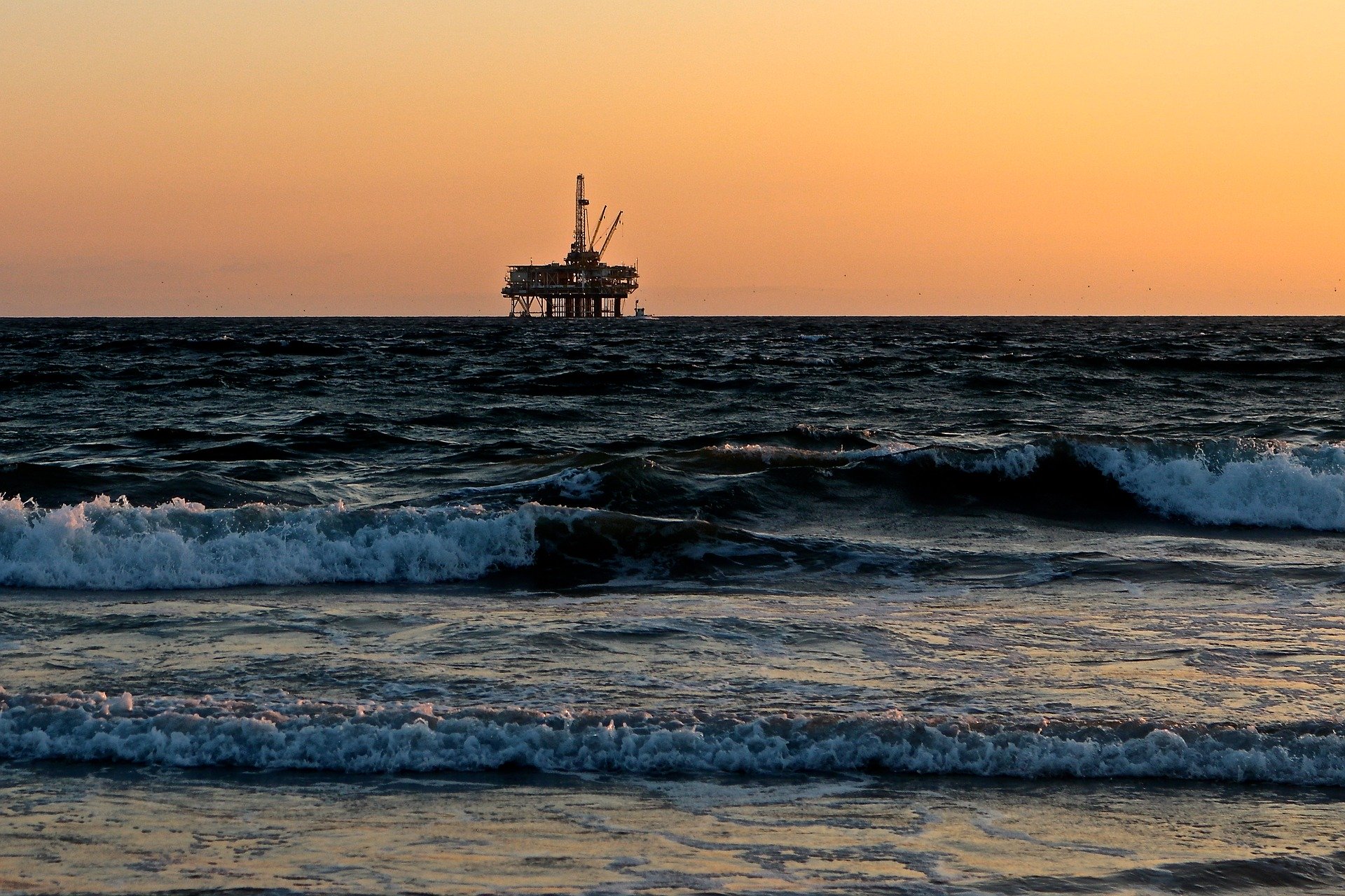 Les écologistes invoquent la présence de bélugas pour stopper l’exploration pétrolière en Alaska